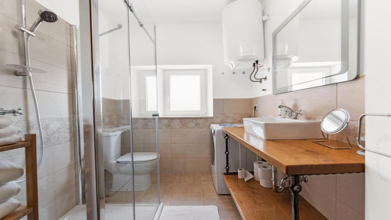 Holiday Home Lino Дайла Екстериор снимка