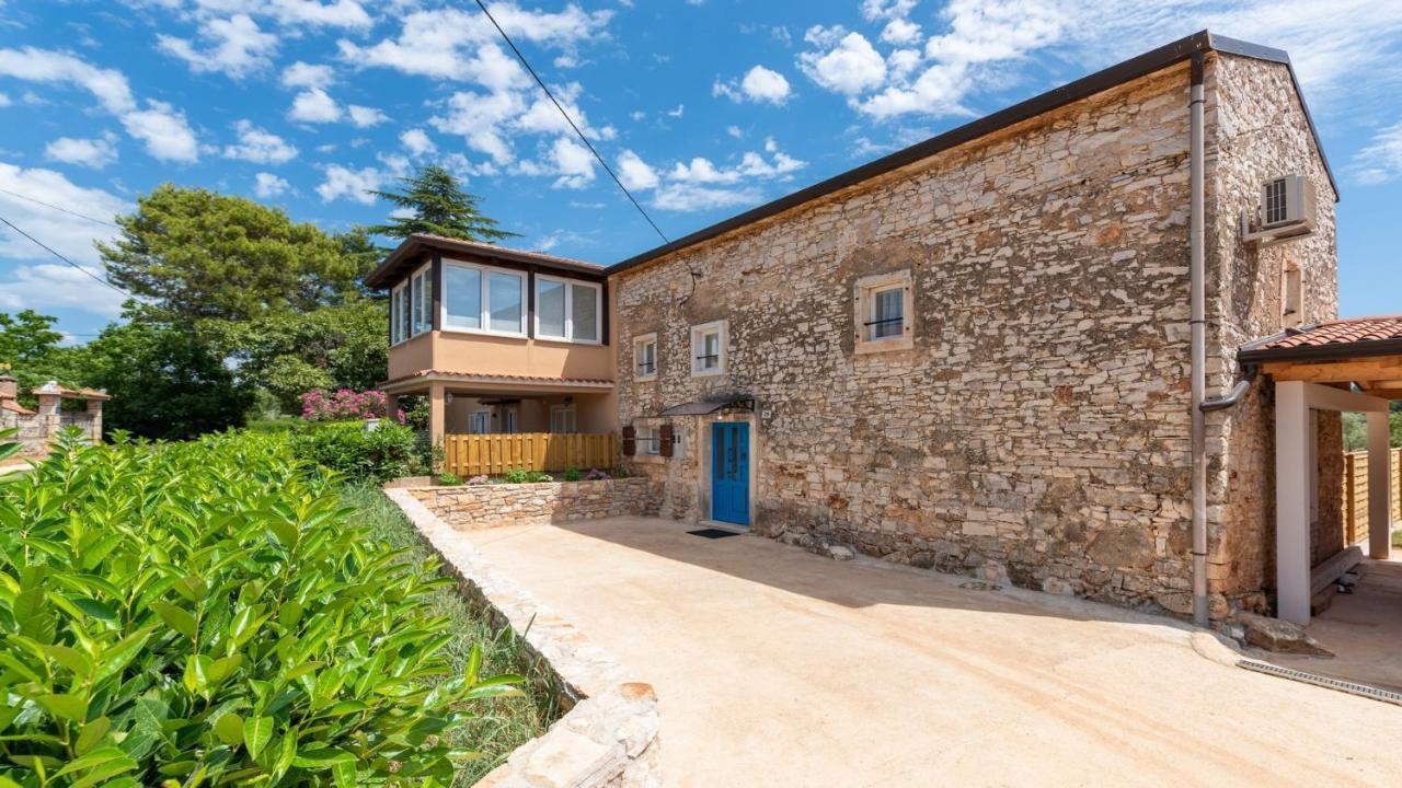 Holiday Home Lino Дайла Екстериор снимка