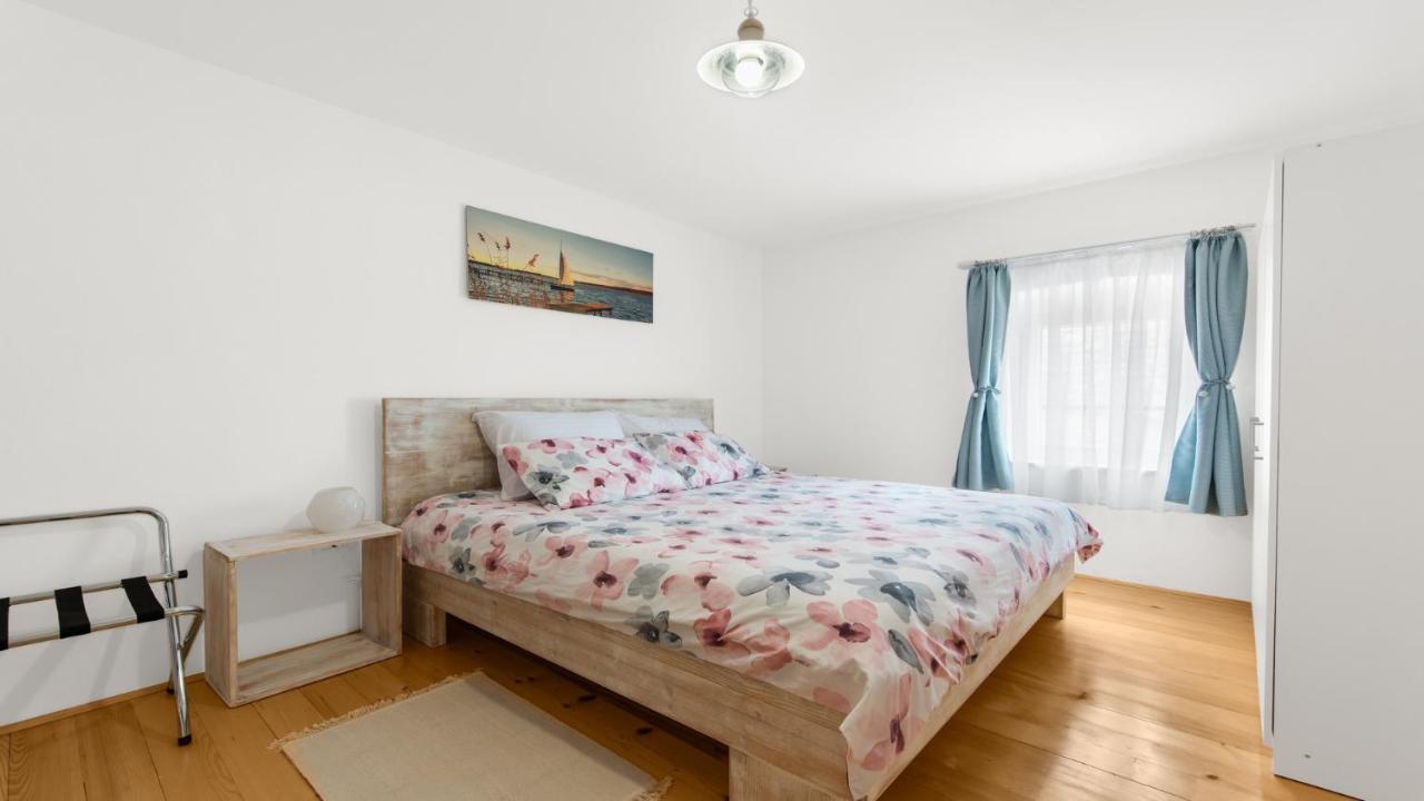 Holiday Home Lino Дайла Екстериор снимка