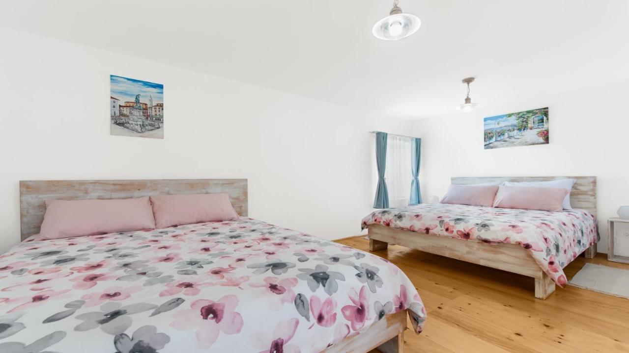 Holiday Home Lino Дайла Екстериор снимка