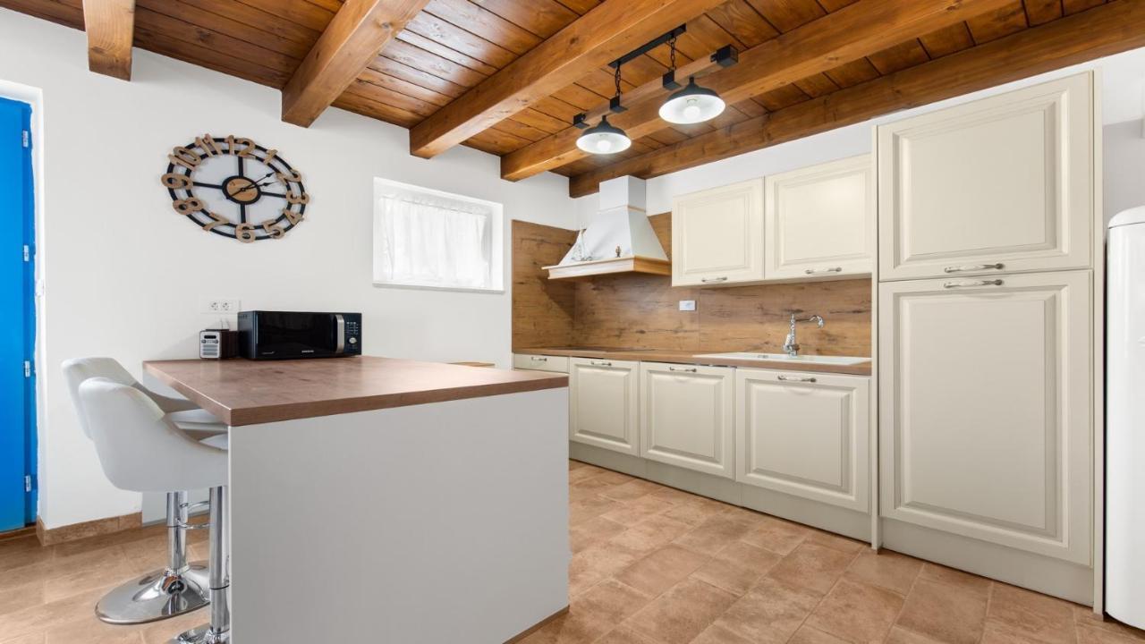 Holiday Home Lino Дайла Екстериор снимка