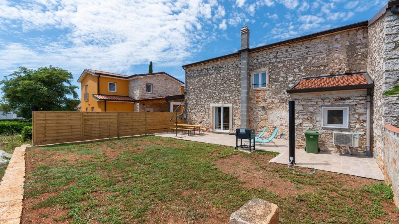Holiday Home Lino Дайла Екстериор снимка