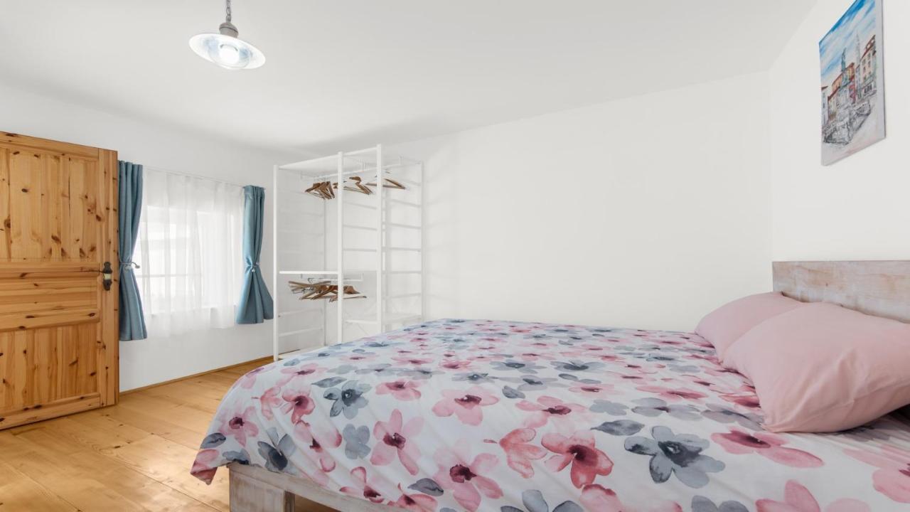 Holiday Home Lino Дайла Екстериор снимка